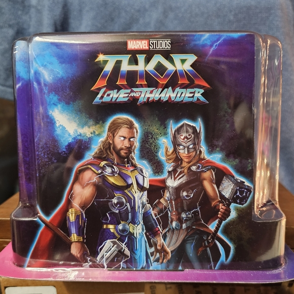 Disney Marvel Avengers Thor: Love & Thunder 8-Piece PVC Figure Play Set - Picture 11 of 15